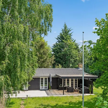 Cozy In Peaceful Bredfjed * Rødby