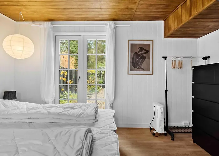 Cozy In Peaceful Bredfjed Holiday home *